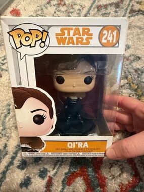 Funko POP! Star Wars Qi'ra Figure - Black, Brown, White
